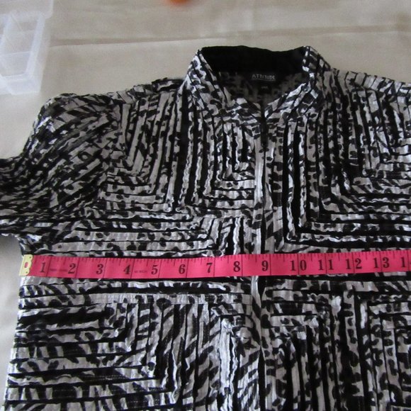 Zip up top or over coat - Attitude size P M - Picture 8 of 14